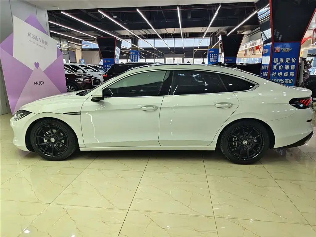 Lamando Lamando L 280 TSI DSG Spicy Cool