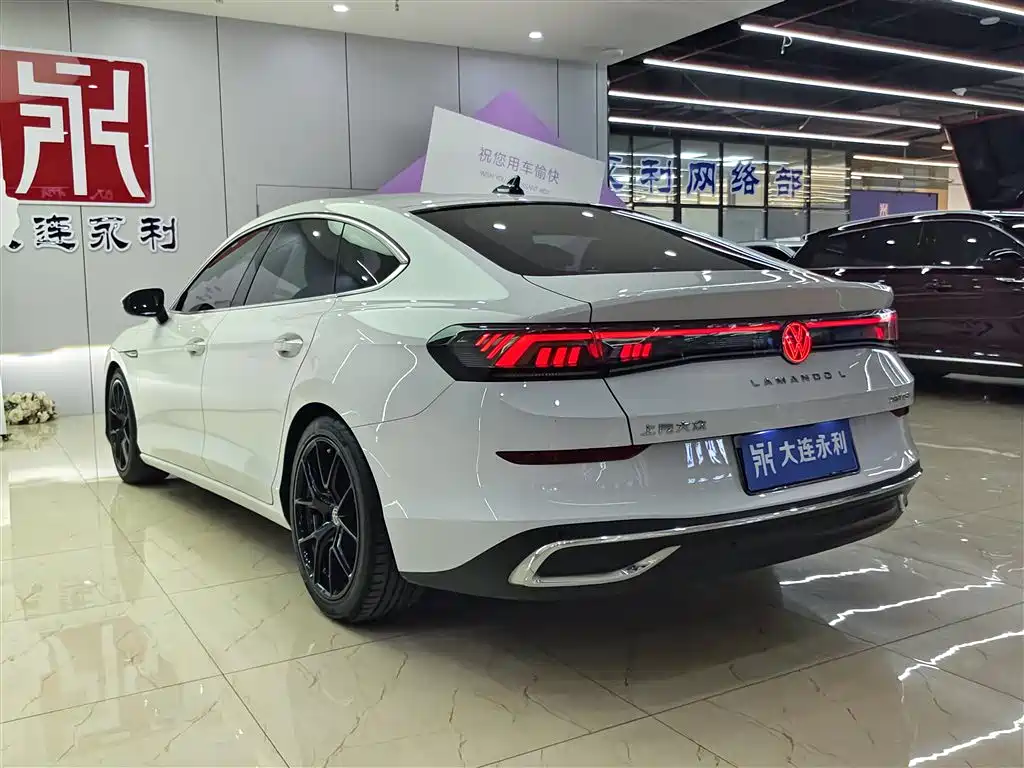 Lamando Lamando L 280 TSI DSG Spicy Cool