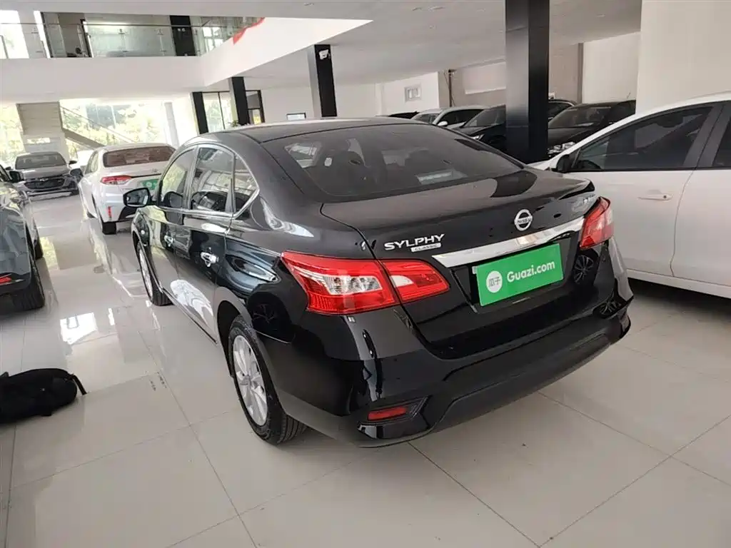 Sylphy Classic 1.6 XE CVT Comfort