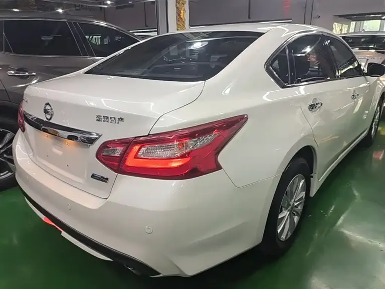 Nissan Teana Facelift 2.0 L XL Comfort