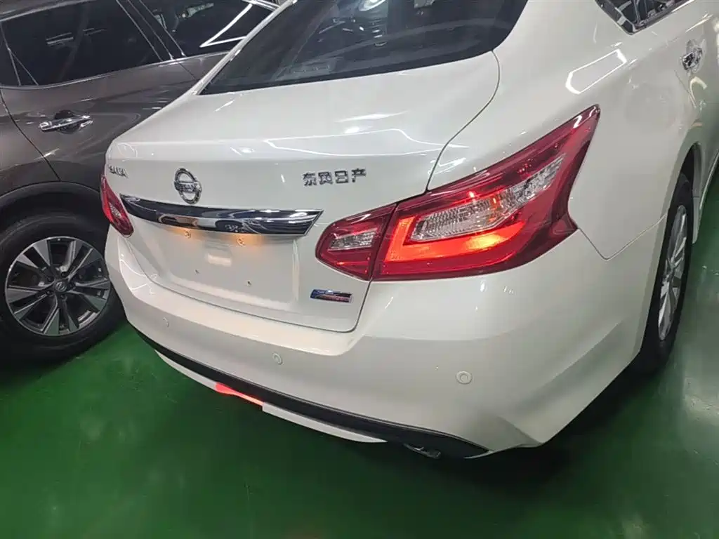 Teana Facelift 2.0 L XL Comfort