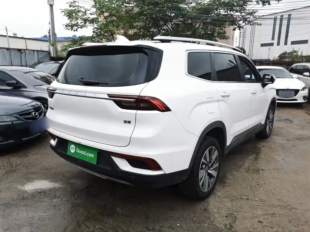 Haoyue 1.8 TD DCT Luxury 7-seat