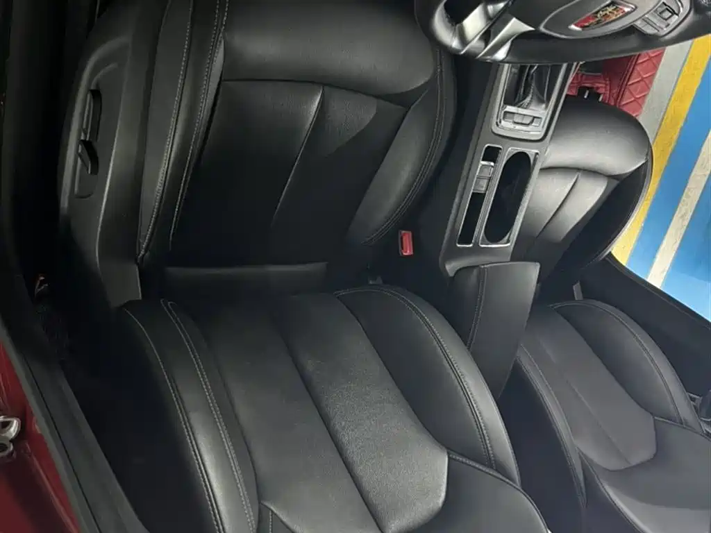 Roewe i6 Classic 20 T Auto Flagship