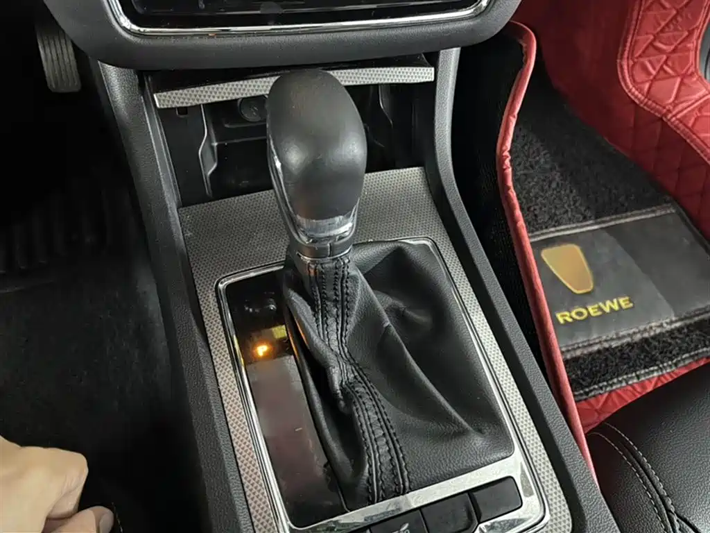 Roewe i6 Classic 20 T Auto Flagship