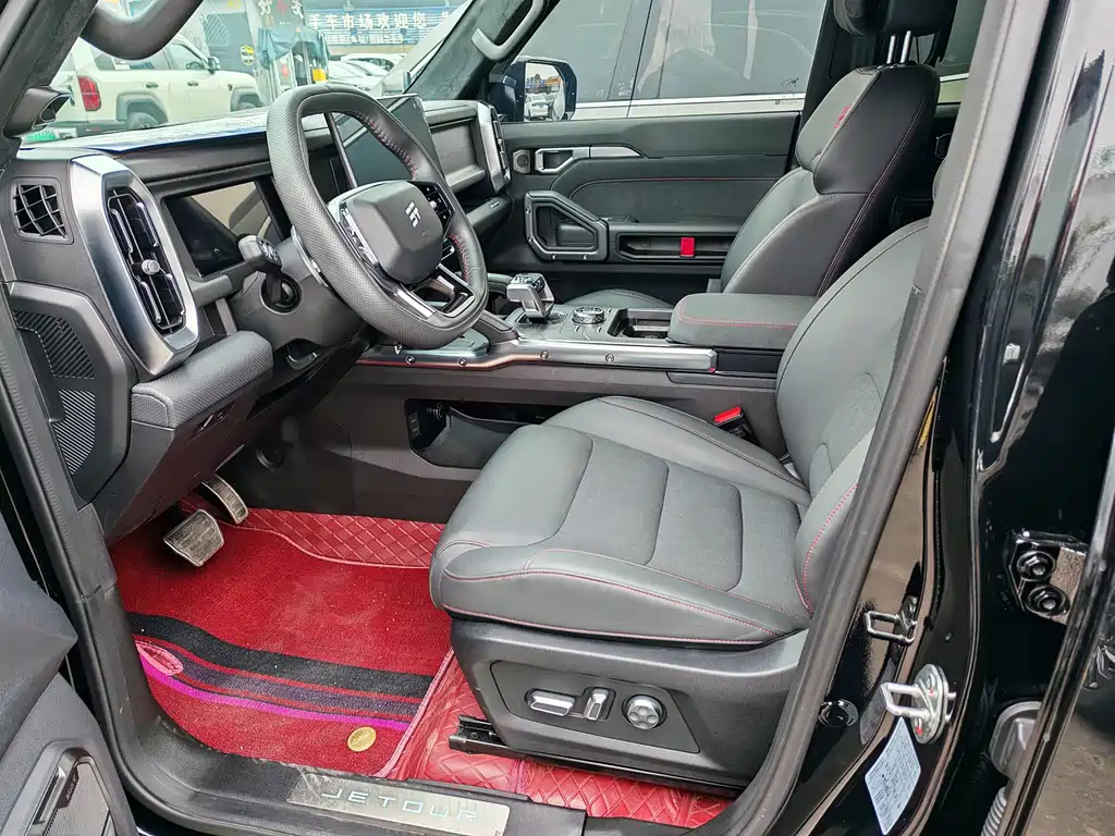 Jetour Traveller 2.0 T 4 WD Cross
