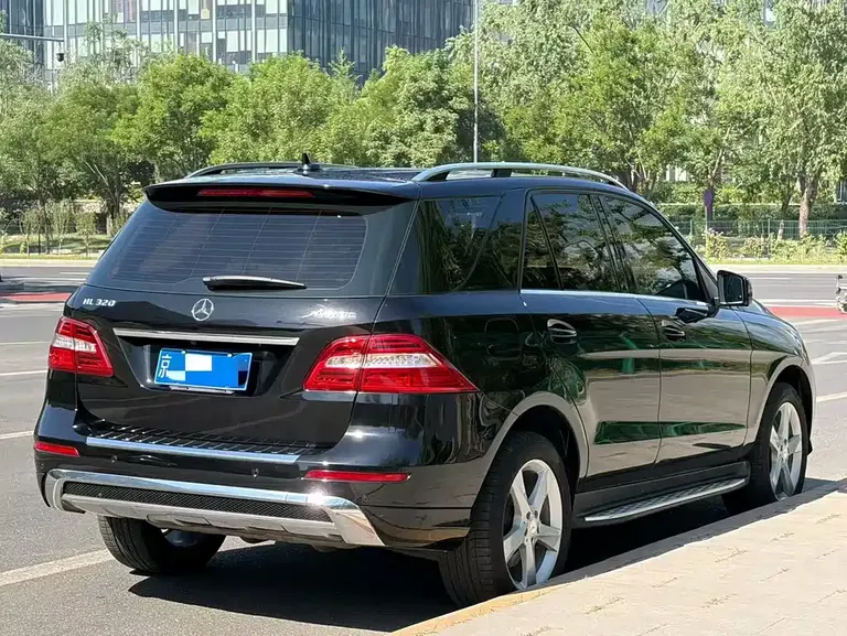 Mercedes-Benz M-Class ML 320 4 MATIC