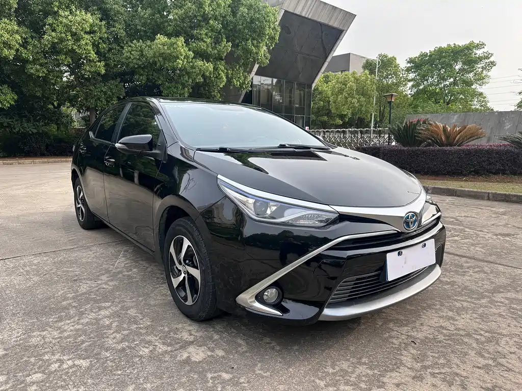 Levin Facelift Dual Engine 1.8 H GS E-CVT Elite Sunroof CN-V
