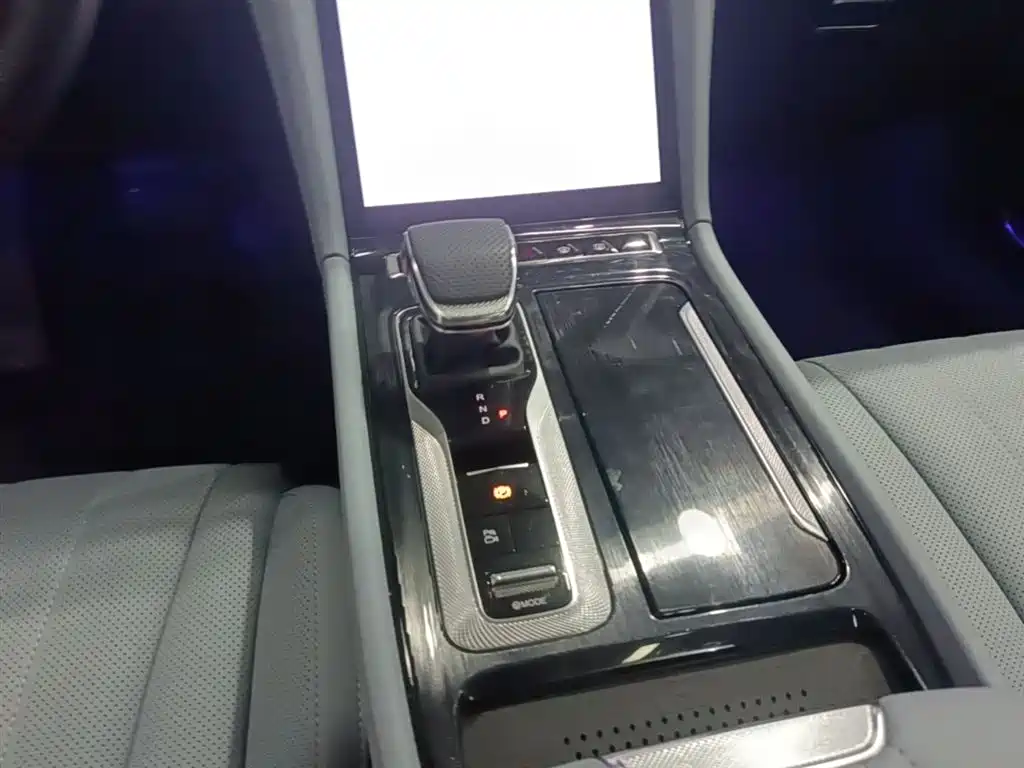 Hongqi H5 PHEV 170 Super Hybrid