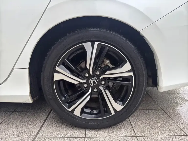 Honda Civic 220 TURBO CVT Distinguished