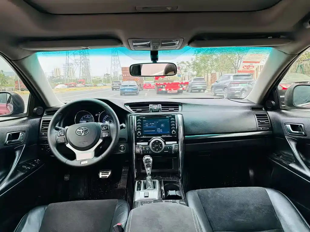 Mark X 2.5 V Style Elite