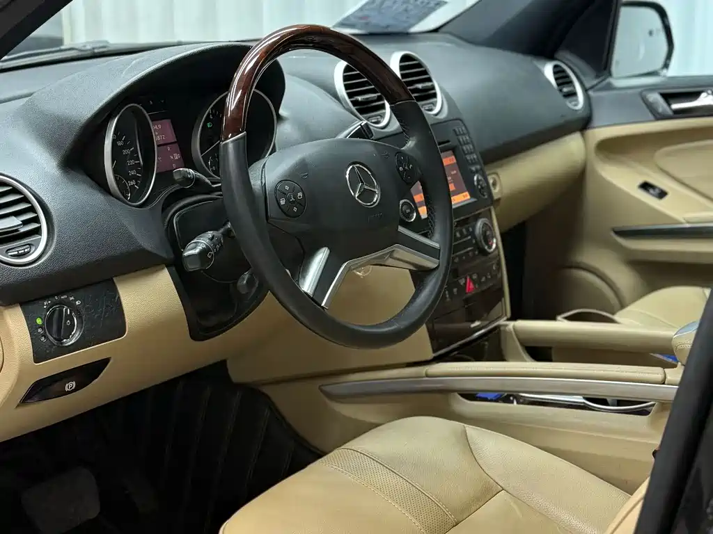 Mercedes-Benz M-Class ML 350 4 MATIC Luxury