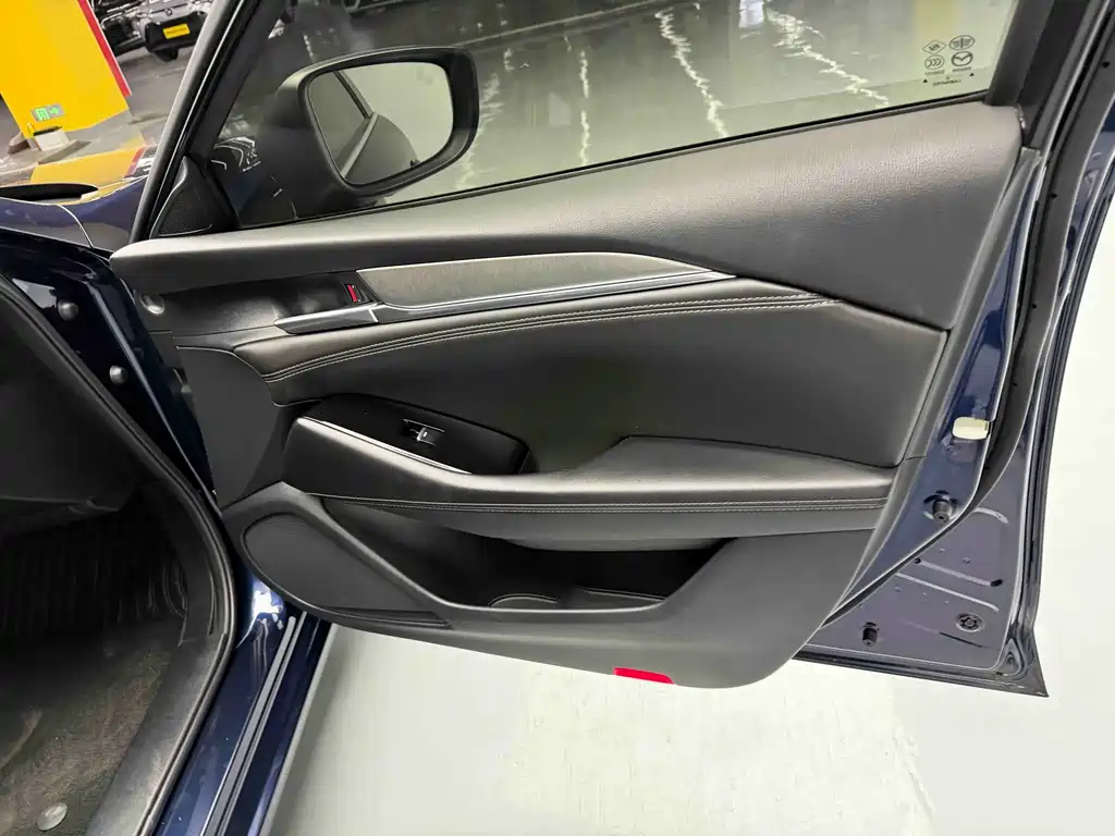 Atenza 2.5 L Blue Sky Sport