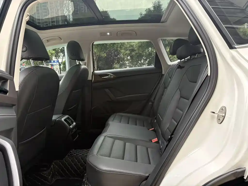 Tharu 280 TSI 2 WD Luxury CN-VI