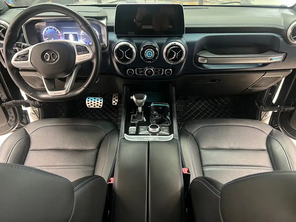 BAIC BJ40 PLUS 2.3 T Auto 4 WD Premium CN-VI