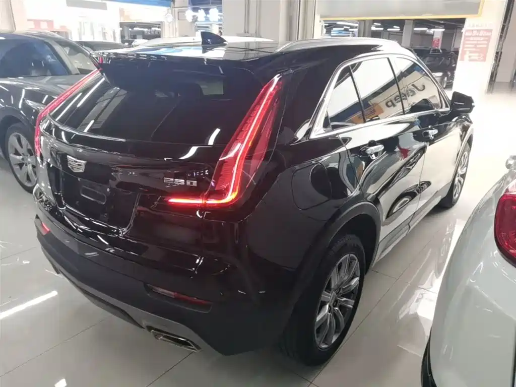 Cadillac XT4 Facelift 28 T 2 WD Luxury