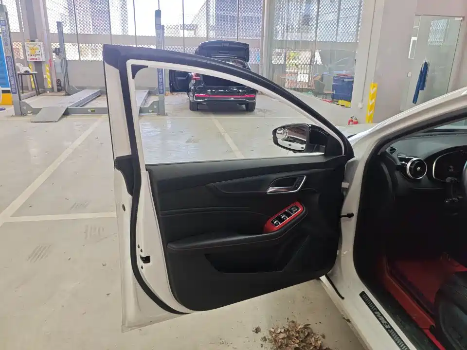 MG6 Pro 1.5 T Auto Leading Trend Luxury