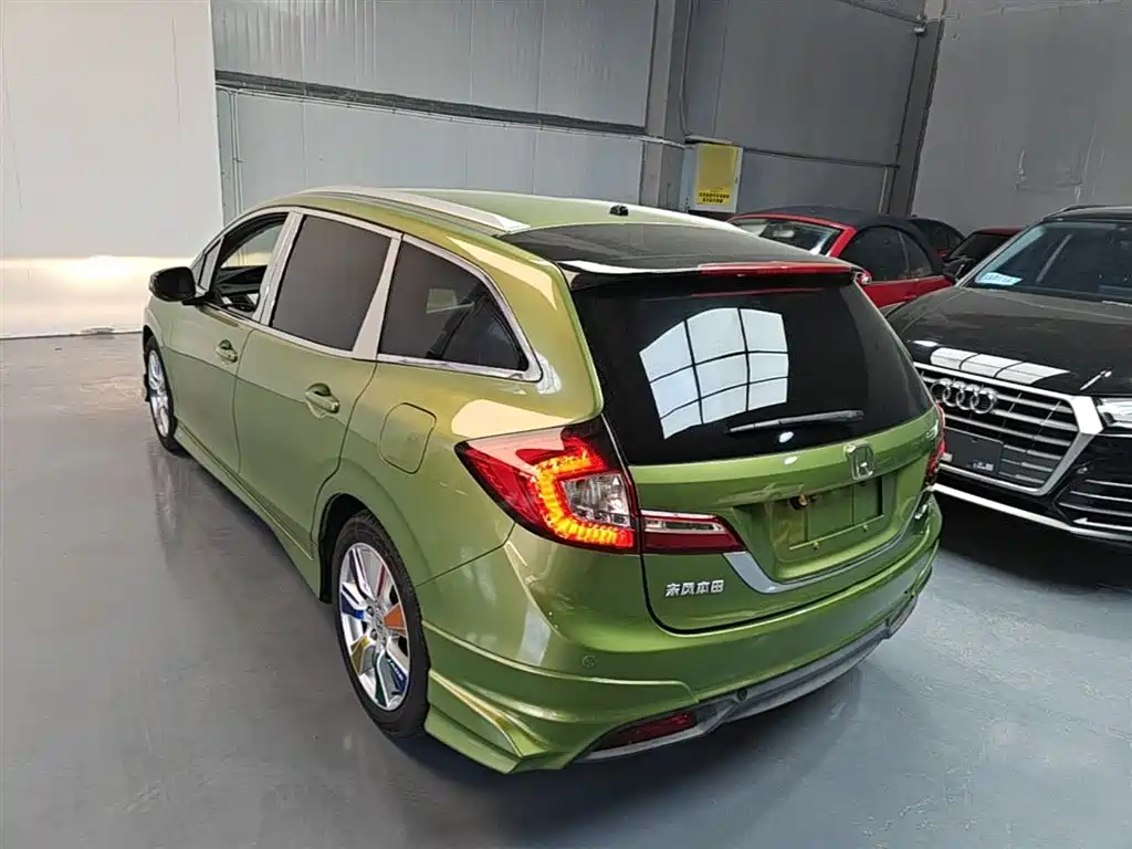 Jade 1.8 L Auto Comfort 5-seat