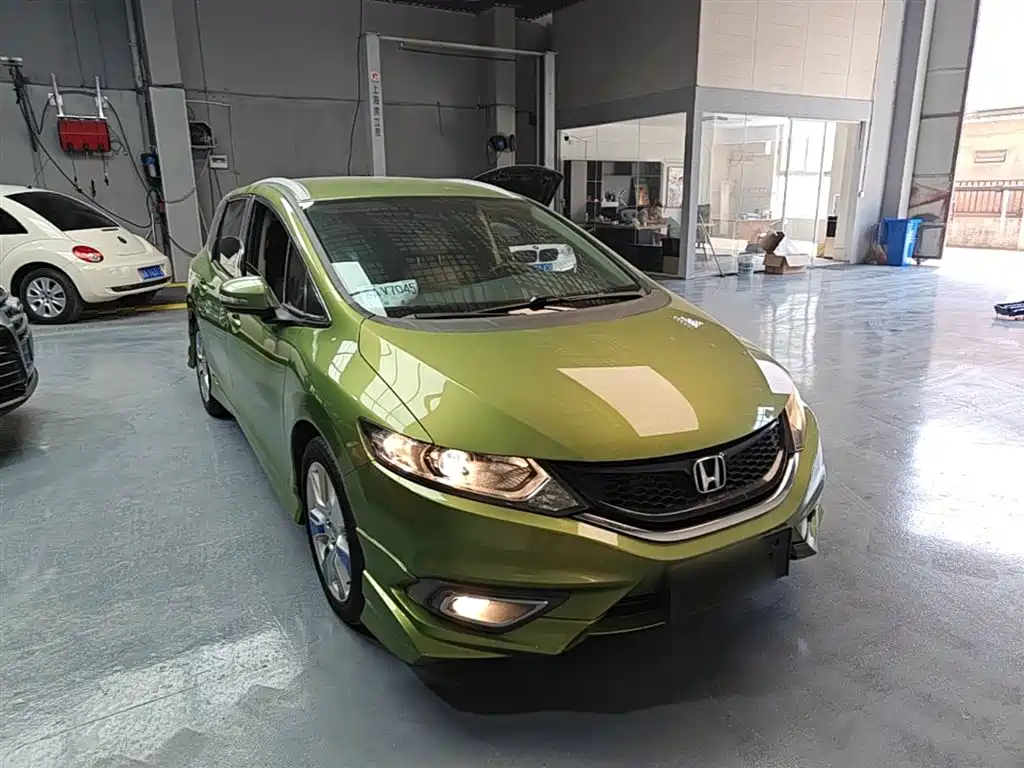Jade 1.8 L Auto Comfort 5-seat