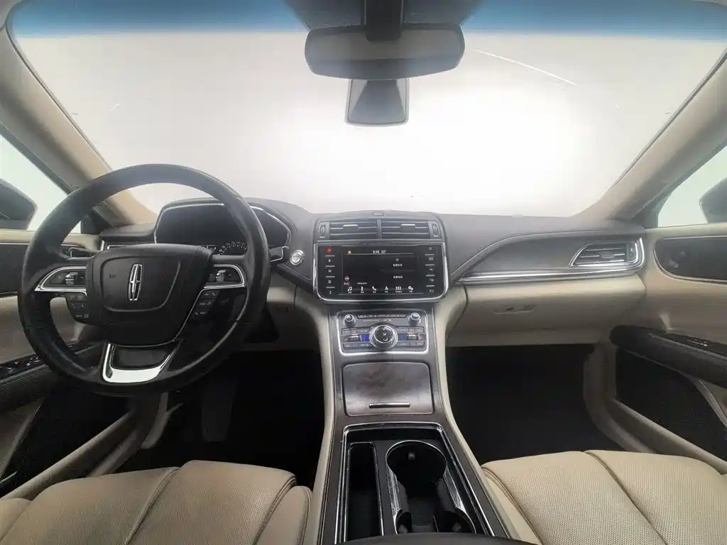 Lincoln Continental 2.0 T 2 WD Honor Shine