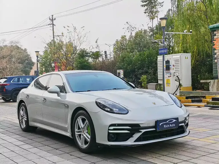 Porsche Panamera Panamera 4 Platinum Edition 3.6 L