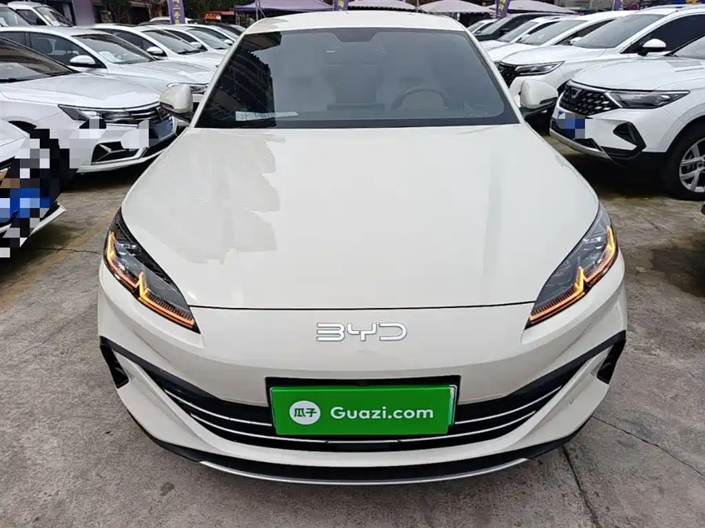 Seal 06 DM-i 80 KM Distinguished