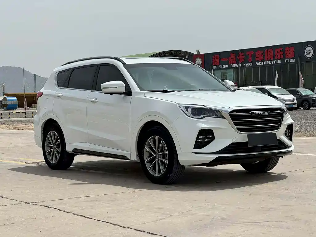 Jetour X70 1.5 T DCT Joy Travel