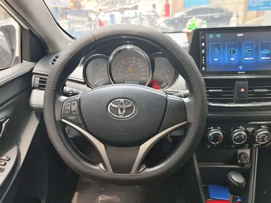 Vios 1.5 L CVT Creation