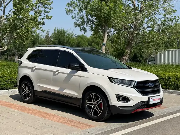 Ford Edge EcoBoost 245 2 WD Grand Sharp 7-seat