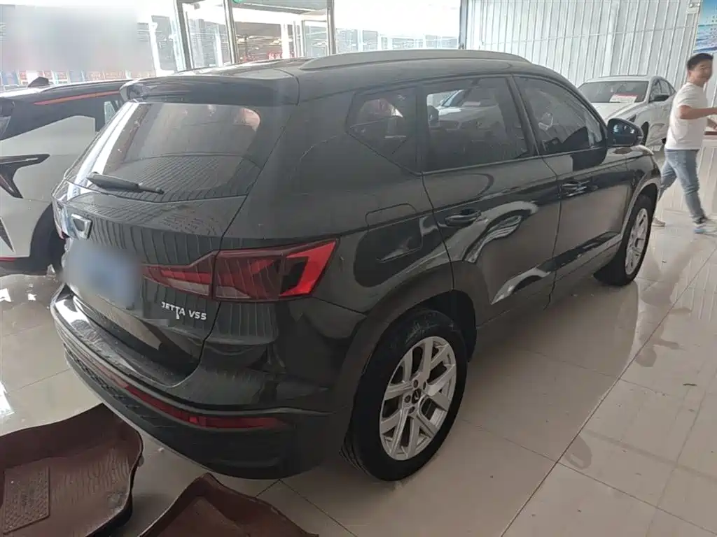 Jetta VS5 280 TSI Auto Progressive