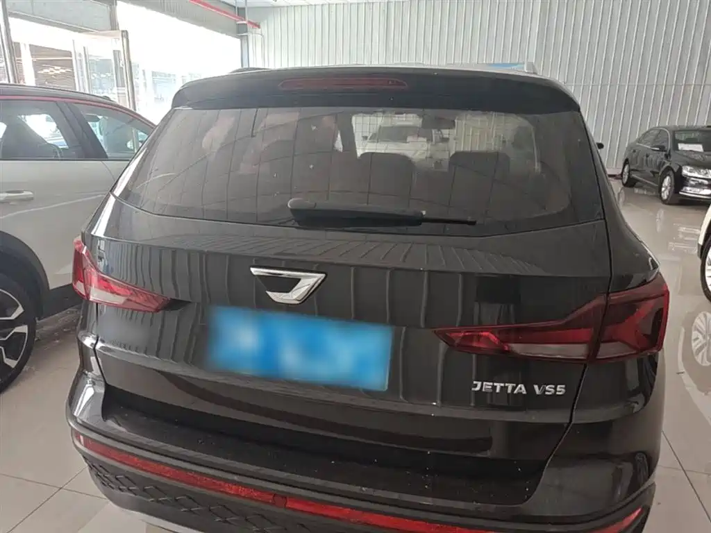 Jetta VS5 280 TSI Auto Progressive