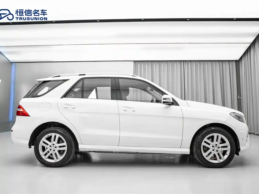 Mercedes-Benz M-Class ML 320 4 MATIC