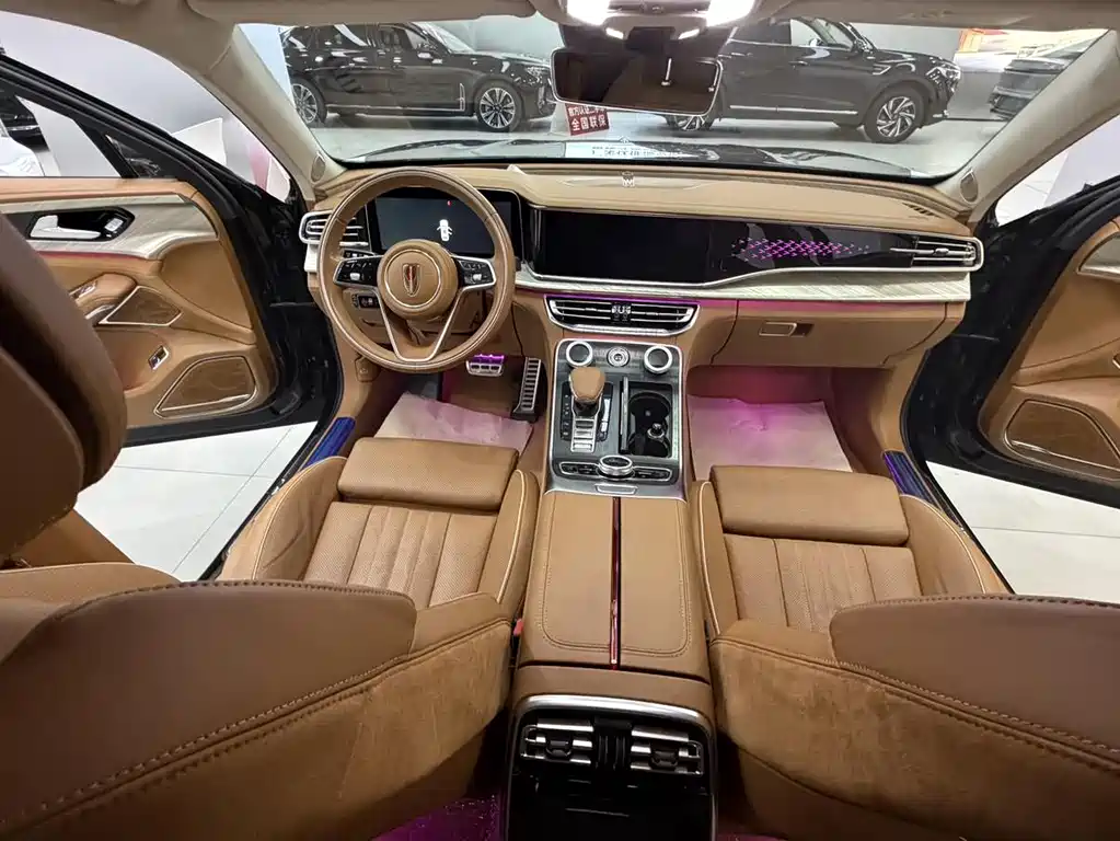 Hongqi H9 2.0 T Connected Flagship Enjoyment