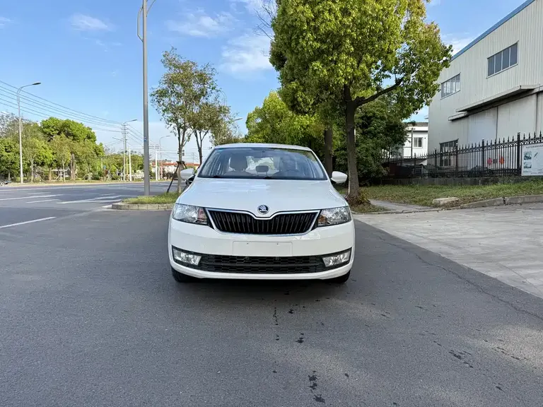 Skoda Rapid 1.6 L Auto Creation