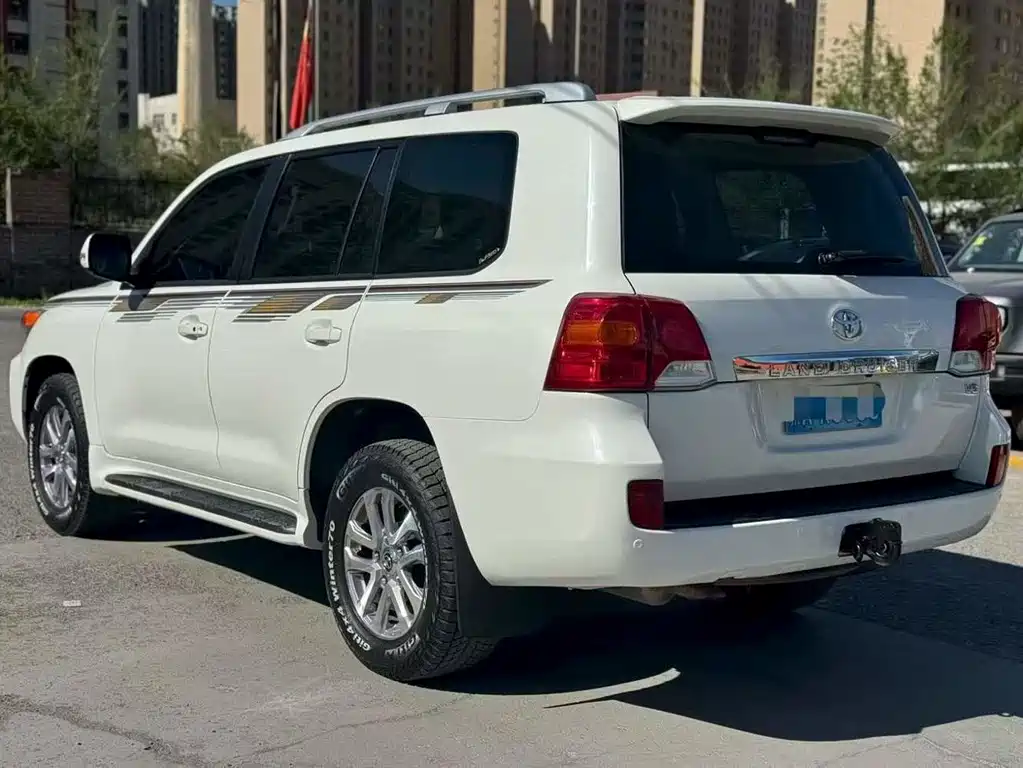 Land Cruiser (Import) 4.0 L V6 Middle East Base