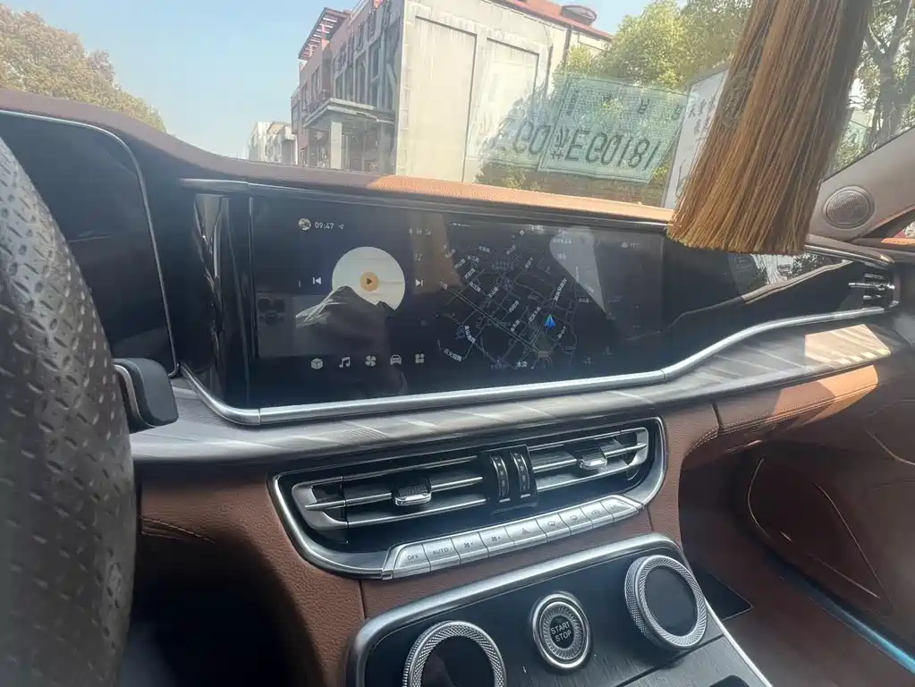 Hongqi H9 2.0 T Connected Flagship Enjoyment