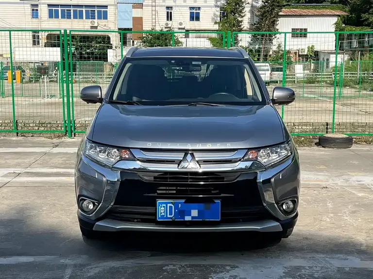 Mitsubishi Outlander (Import) 欧蓝德(进口) 2016款 2.4 L 四驱精英版 7座