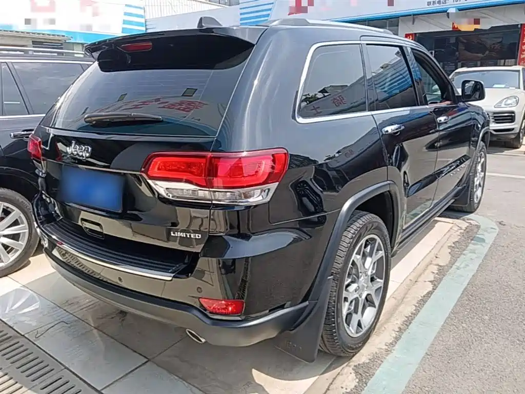 Grand Cherokee (Import) 3.0 L Elite Navigation