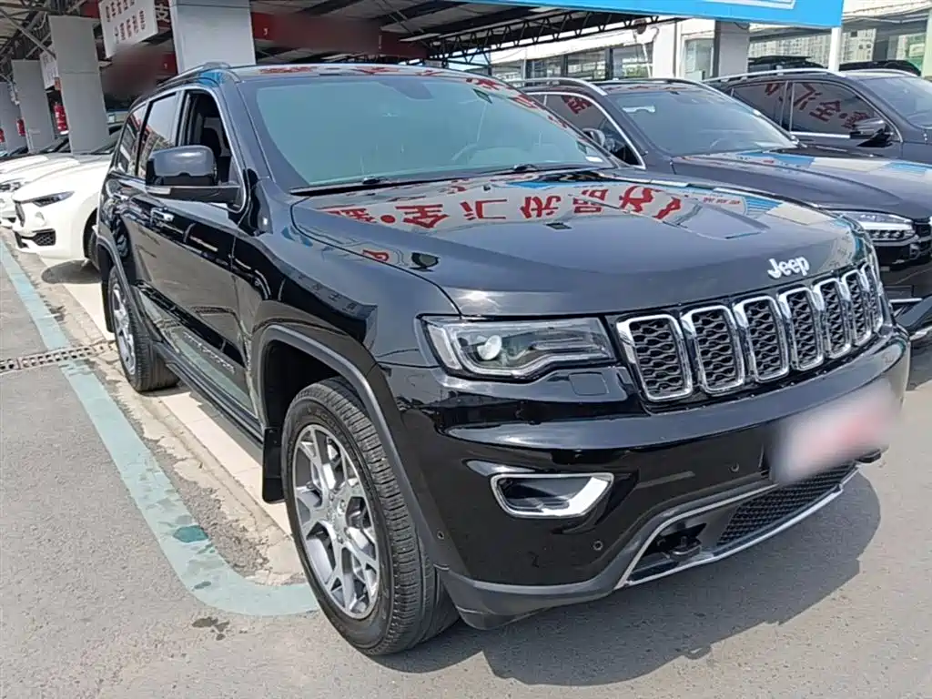 Grand Cherokee (Import) 3.0 L Elite Navigation