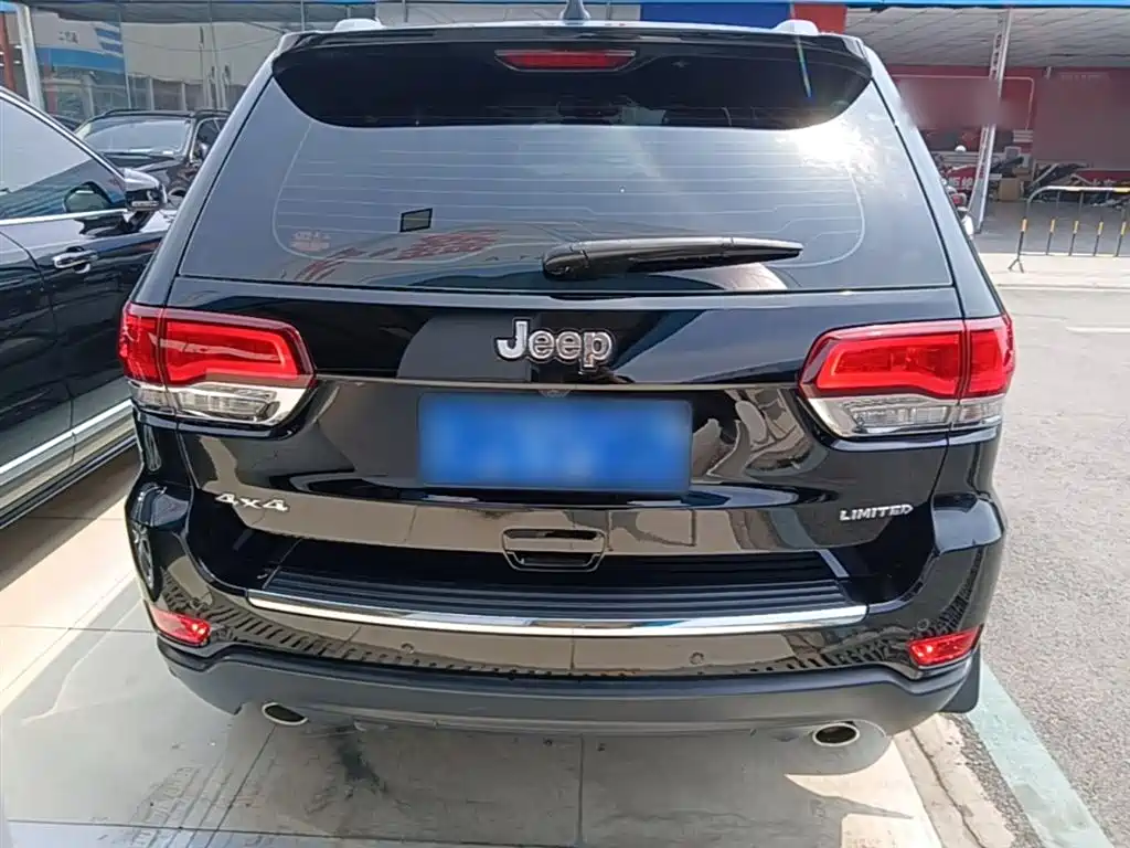 Grand Cherokee (Import) 3.0 L Elite Navigation