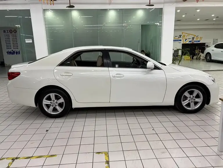 Toyota Mark X 2.5 V Demeanor Elite
