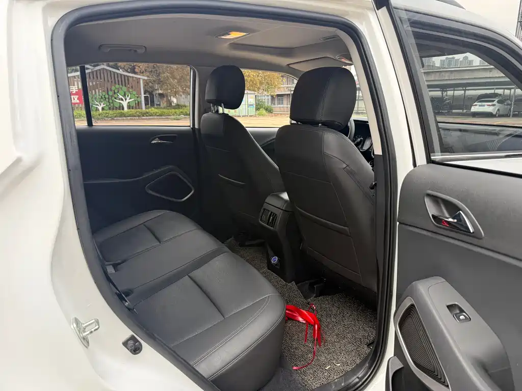 Hyundai ix35 2.0 L Auto 2 WD Brave · Smooth Enjoyment