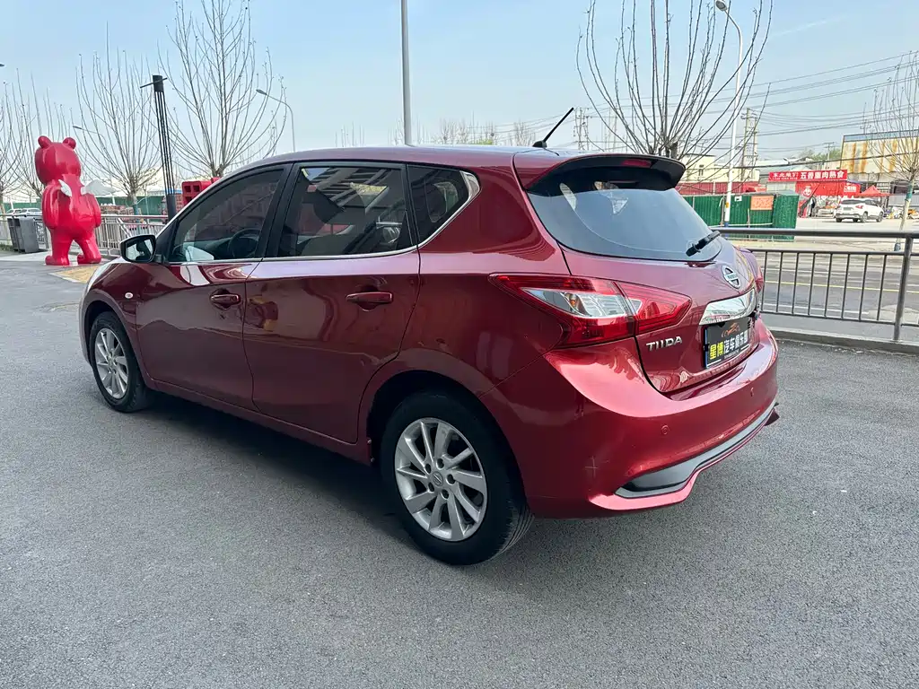 Tiida 1.6 L CVT Cool Motion