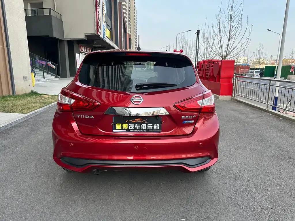 Tiida 1.6 L CVT Cool Motion