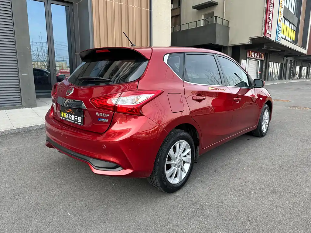 Tiida 1.6 L CVT Cool Motion