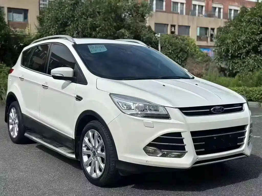 Kuga 1.6 L GTDi 4 WD Elite