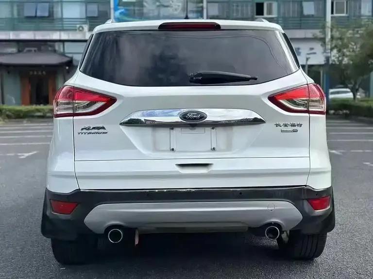 Ford Kuga 1.6 L GTDi 4 WD Elite
