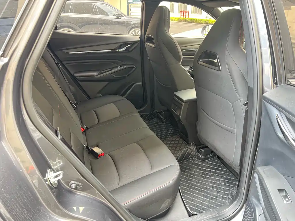 Changan X5 PLUS 1.5 T DCT Pleasure