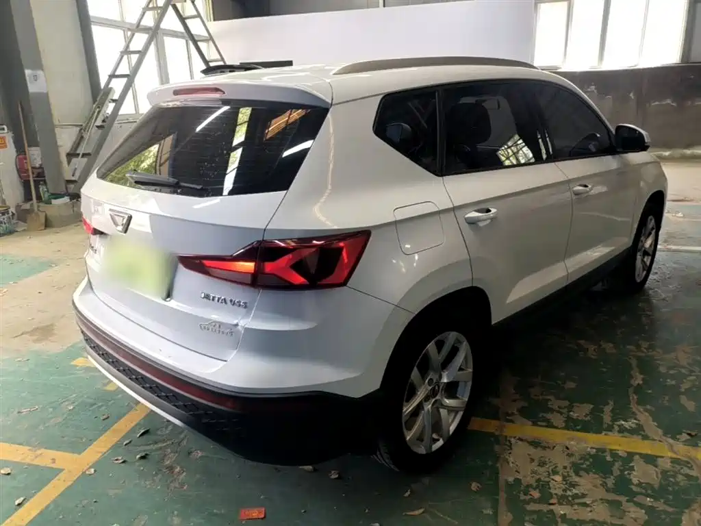 Jetta VS5 280 TSI Auto Progressive