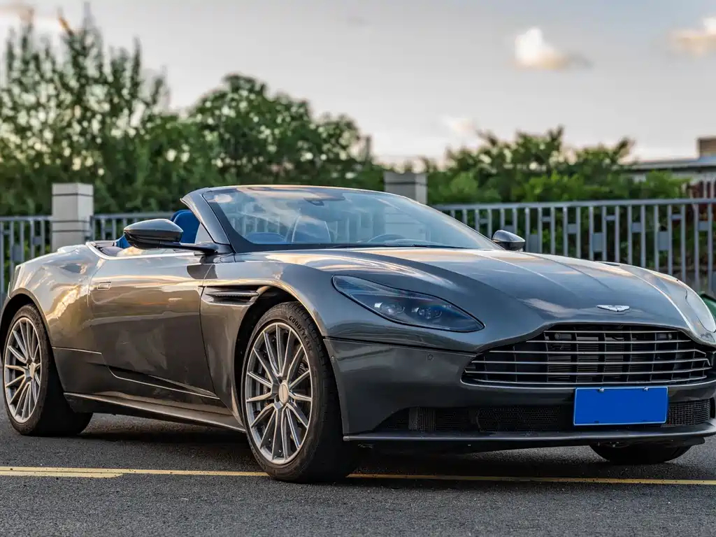 Aston Martin DB11 4.0 T V8 Volante