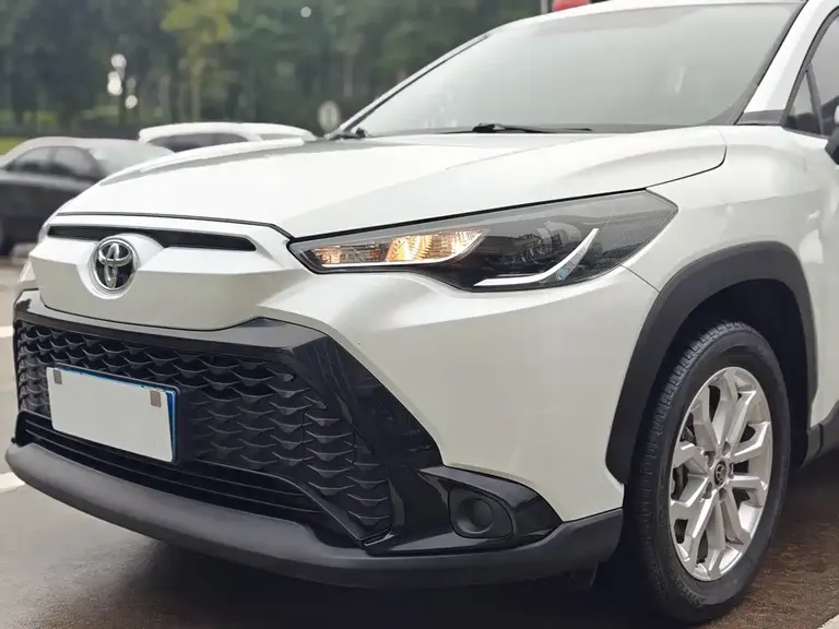Toyota Frontlander 2.0 L CVT Elite